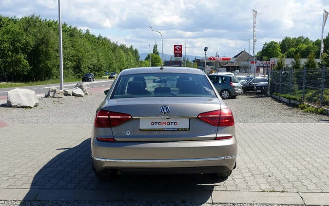 Volkswagen Passat cena 49500 przebieg: 119000, rok produkcji 2015 z Korfantów małe 326